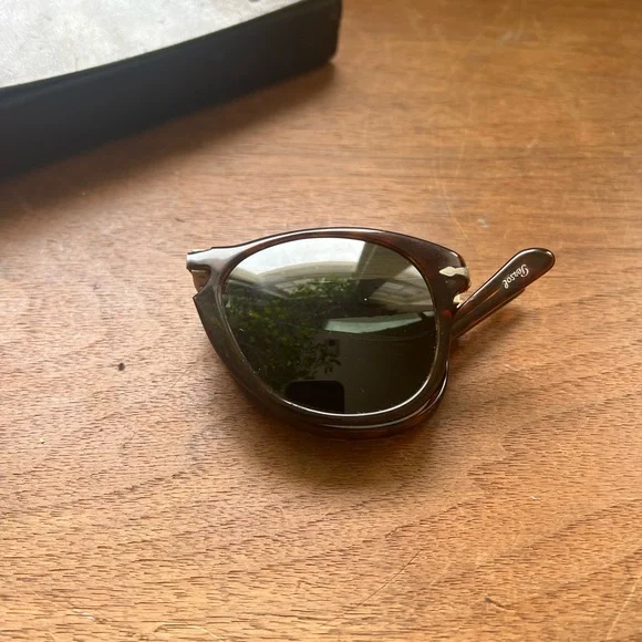 Persol Folding Aviator Sunglasses - Picture 3 of 4